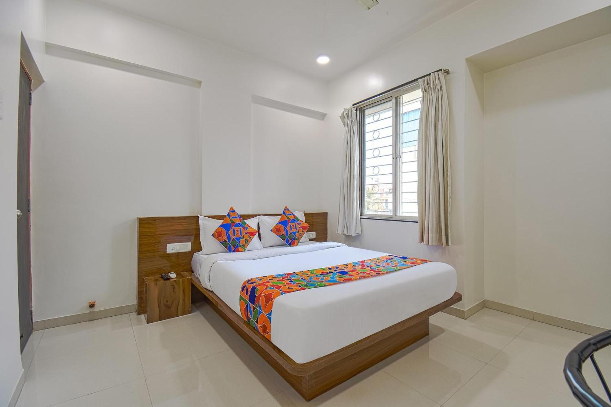 Fabhotel Skylight Studio Rooms - Nr Mcf Camp Pune Ngoại thất bức ảnh