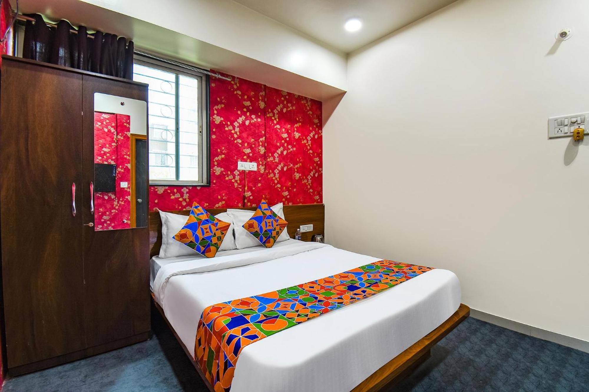Fabhotel Skylight Studio Rooms - Nr Mcf Camp Pune Ngoại thất bức ảnh
