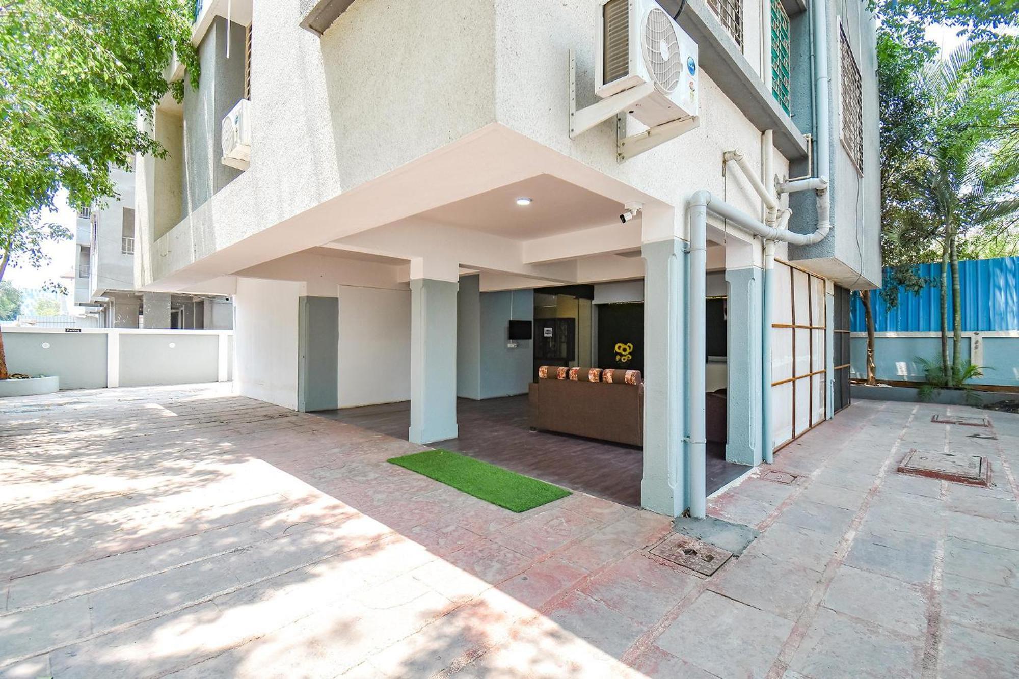 Fabhotel Skylight Studio Rooms - Nr Mcf Camp Pune Ngoại thất bức ảnh