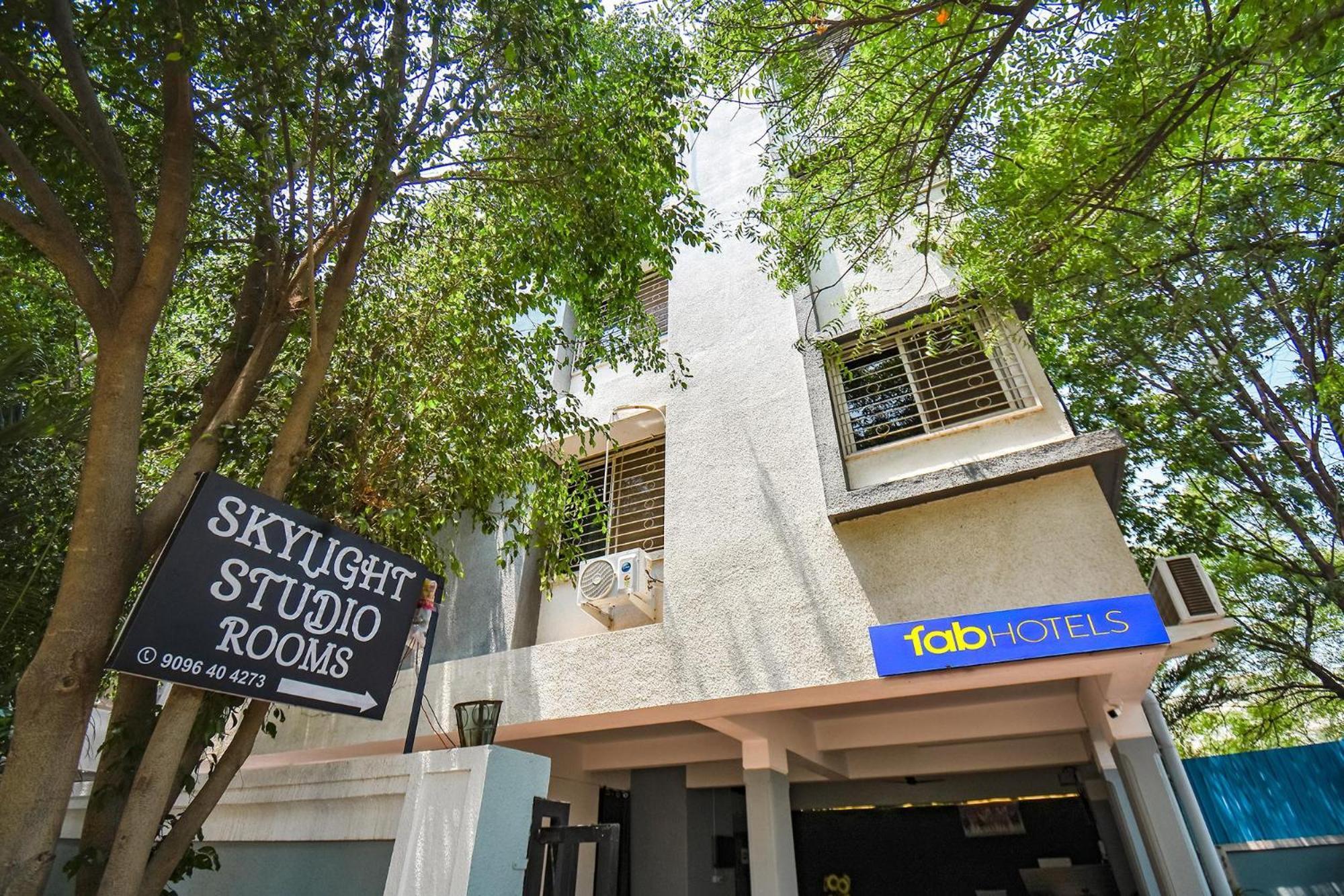 Fabhotel Skylight Studio Rooms - Nr Mcf Camp Pune Ngoại thất bức ảnh